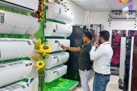 Qisqa yubkada jinsiy aloqa (videoni tomosha qilish) Sherlyn chopra porno hd