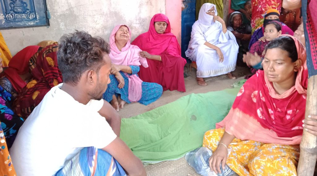 সীমান্তে নাক-কান কাটা বাংলাদেশি যুবকের লাশ উদ্ধার | দৈনিক মাথাভাঙ্গা সীমান্তে নাক-কান কাটা বাংলাদেশি যুবকের লাশ উদ্ধার | দৈনিক মাথাভাঙ্গা