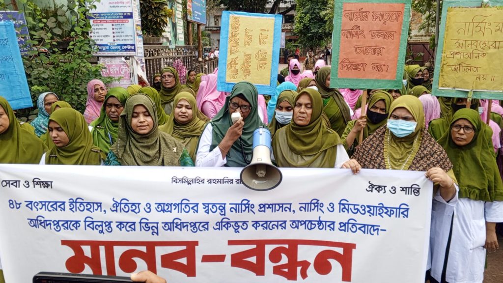 Qin va mushukning ajoyib sifatli videosi Nemis erotik filmi Julia aktrisa bolishni xohlaydi